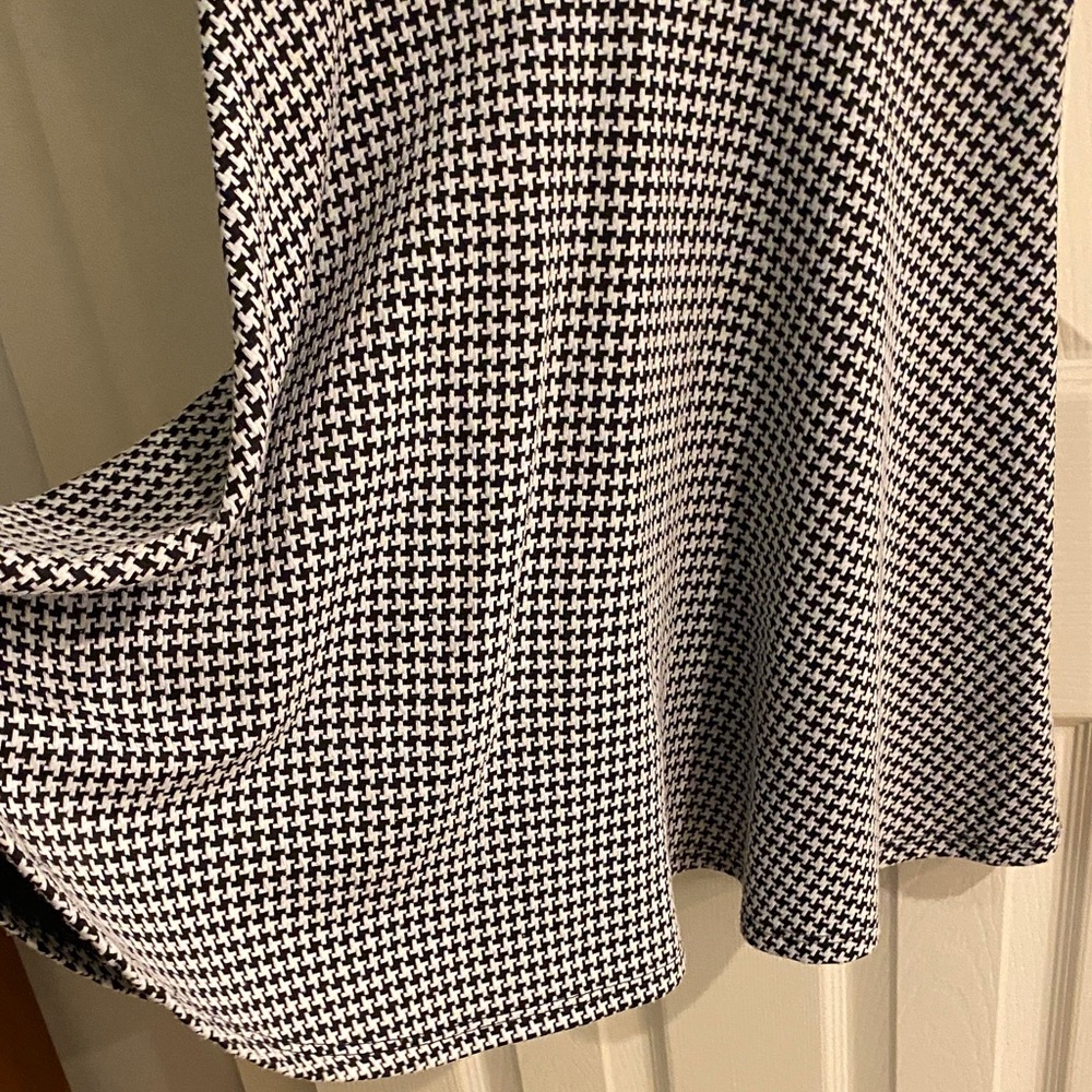 Charlotte Russe Black and White Fit and Flare Work Dress - Picture 7 of 8
